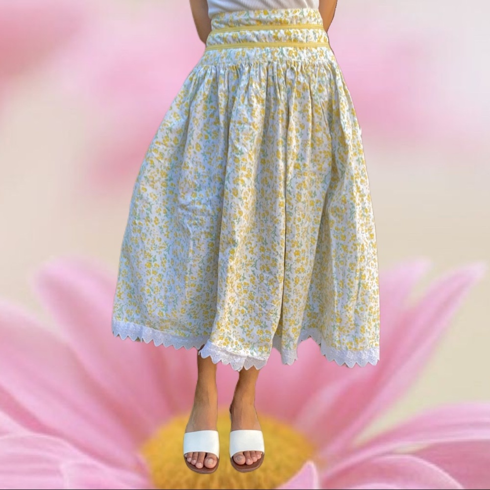 🚫SOLD🚫 Vintage Yellow Floral Prairie Skirt 🌼 - Picture 1 of 4